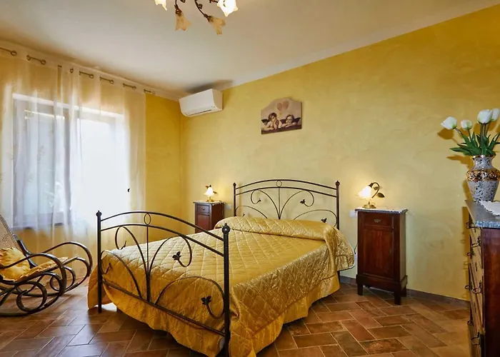 Montecrespini Lantgård *