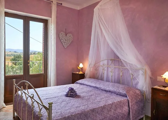 Lantgård Montecrespini Saturnia